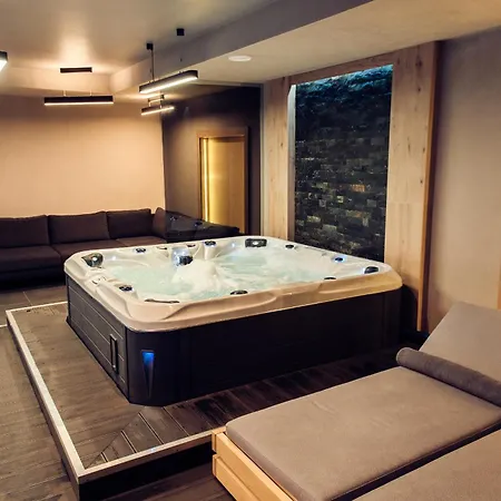 Hotel Verhovel 4*